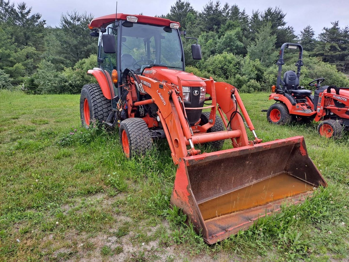 2017 Kubota L3560HSTC Compact Tractor - U70175